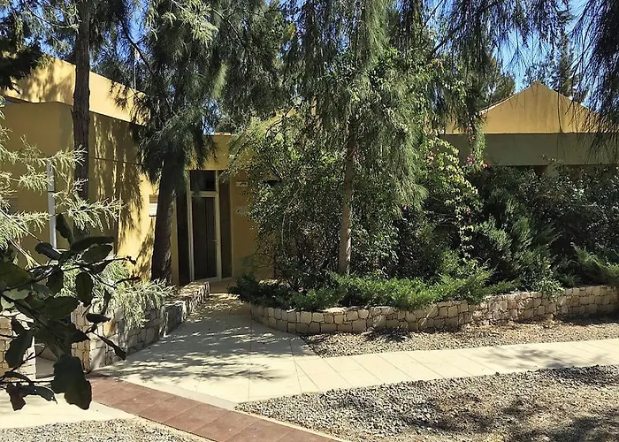 Quinta Eirinhas-jardim De Bonsai 4*